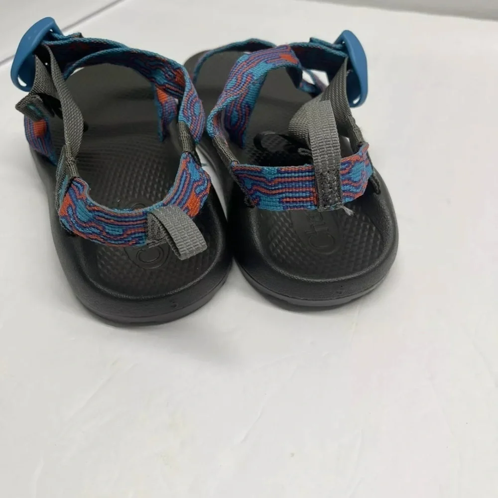 chaco size 5 striped kids sandals